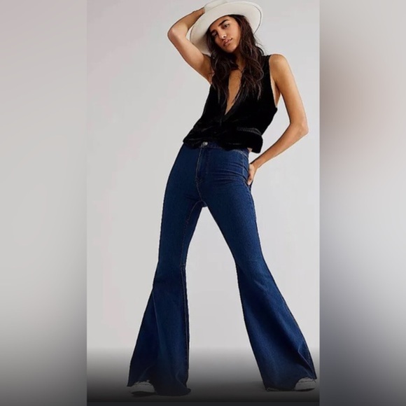 Free People We the Free dark wash stretch Just Float On Flare Jeans size 26 new - Picture 2 of 4